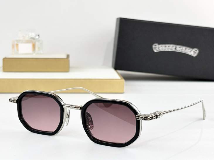 Picture of Chrome Hearts Sunglasses _SKUfw76704626fw